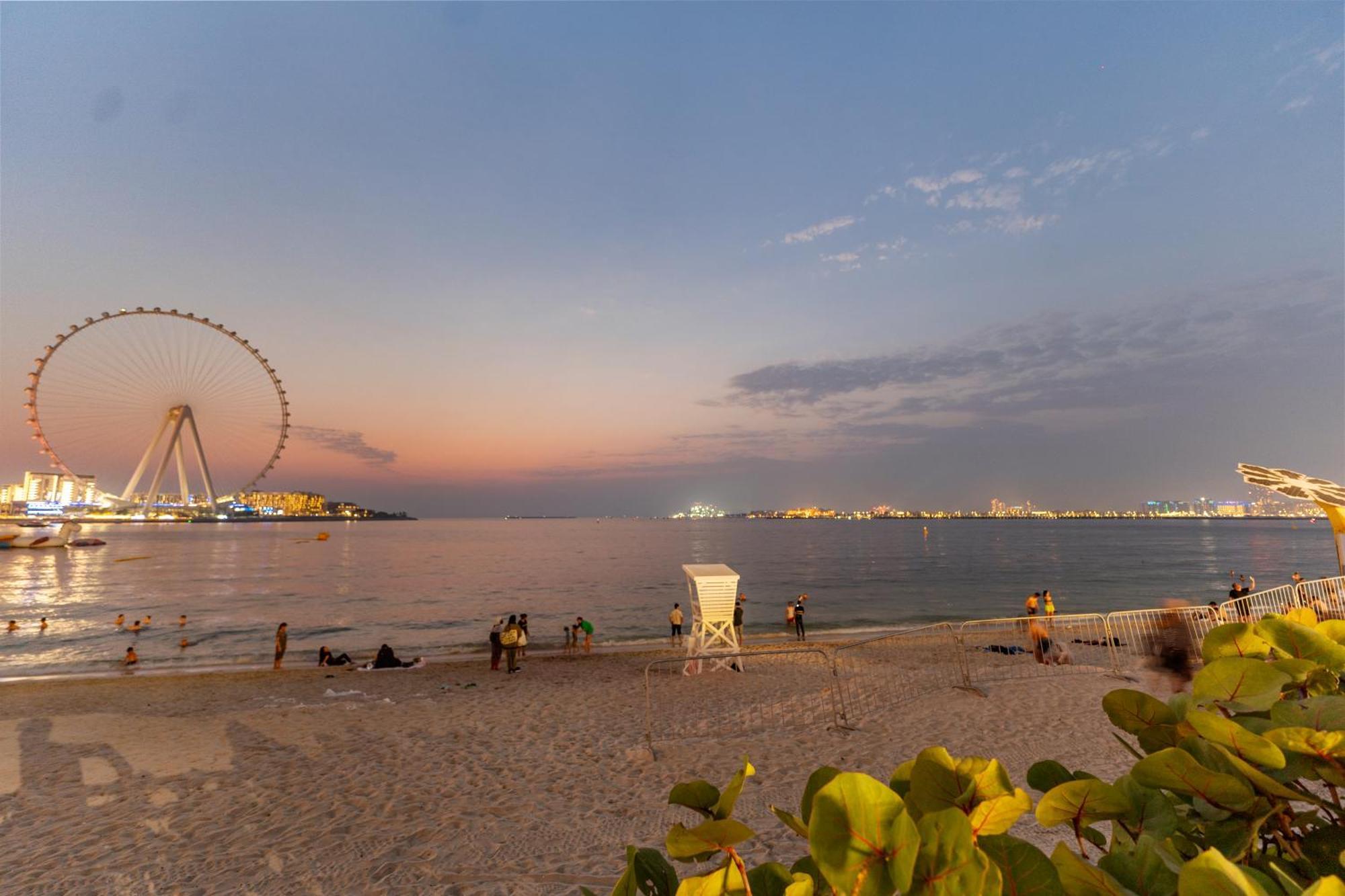 Jumeirah Beach Residents, Free Parking Dubai Exteriör bild