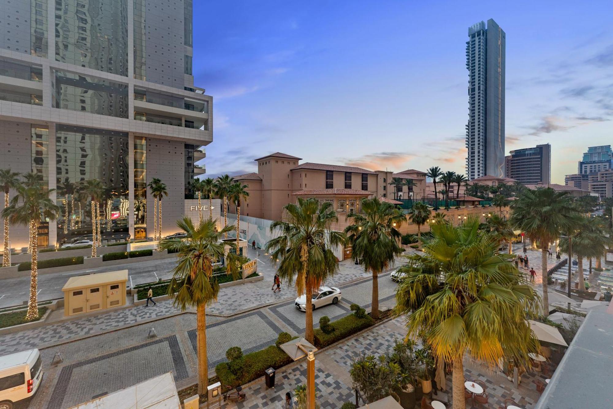 Jumeirah Beach Residents, Free Parking Dubai Exteriör bild